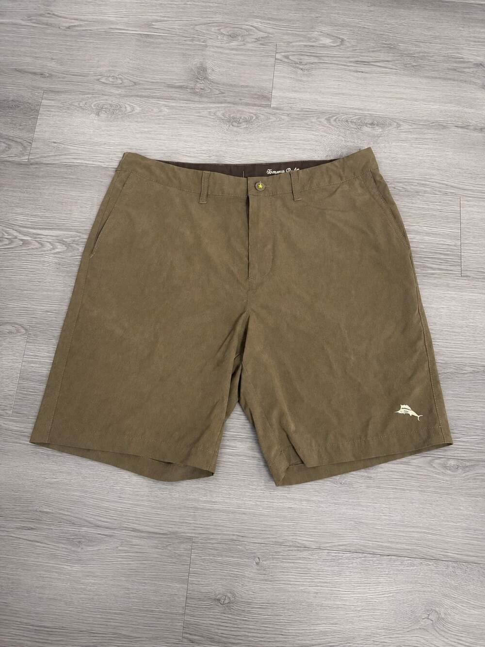 Tommy Bahama IslandActive gray Marlin Hybrid Shorts Size 36